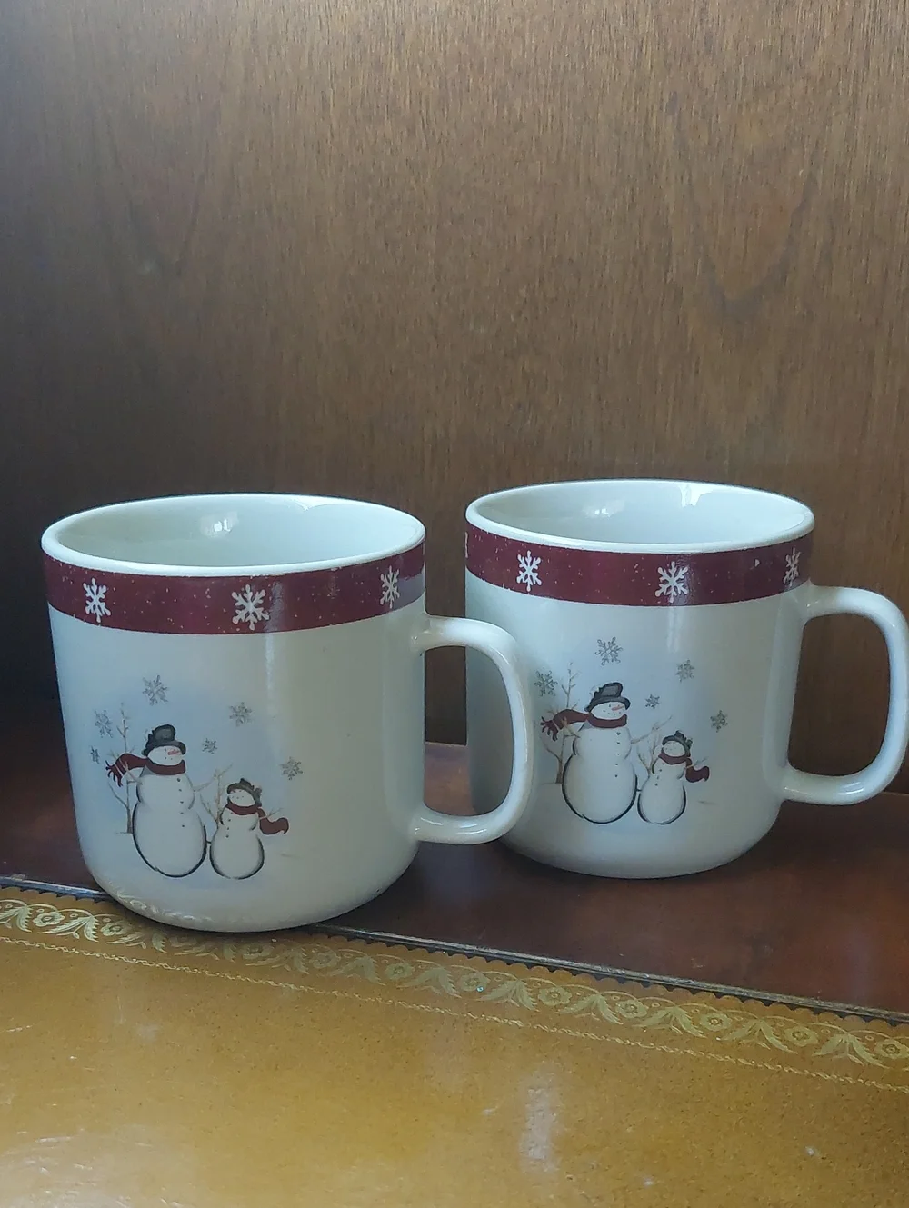 Snowman Stoneware Mug Set